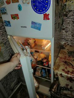 Холодильник Vestel