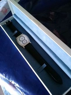 Часы SAMSUNG новые (оригинал)