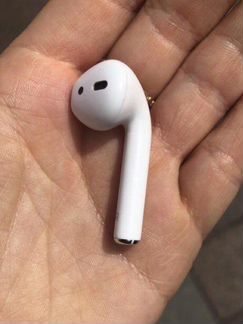 Правый наушник airpods