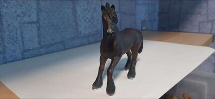 Лошадка коллекционная