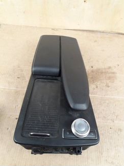 Подлокотник передний Mercedes C- Class W204