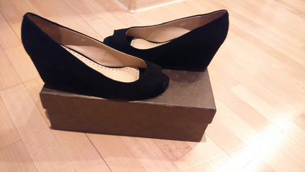 Новые Туфли черные замша