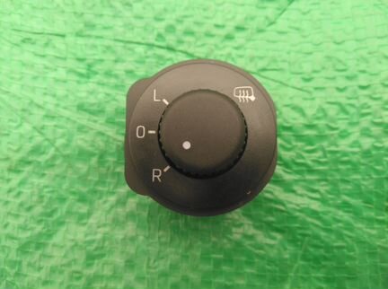 Переключатель регулировки зеркала Шкода Рапид