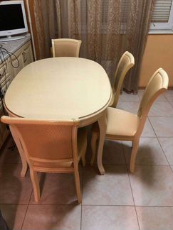 Стол кухонный со стульями