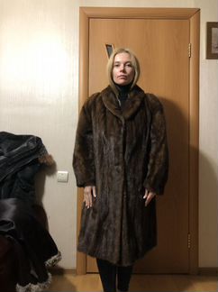 Норковая шуба max mara. Рост девушки с фото 1.64