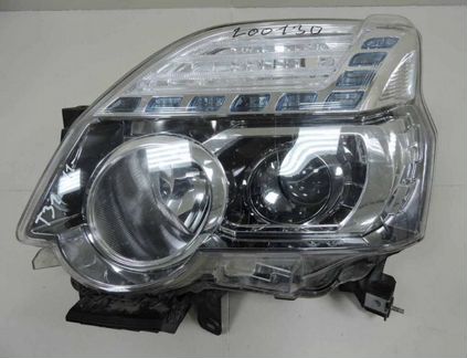 Левая фара под ксенон Nissan Xtrail T31
