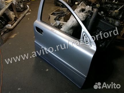 Дверь передняя правая Volvo S60 серебро