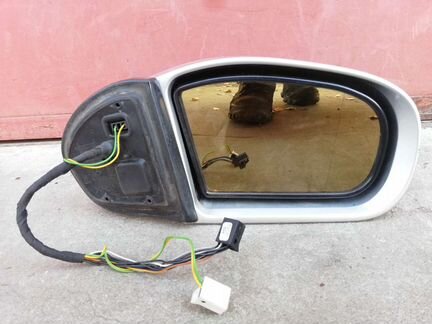 Зеркало правое Mercedes W203