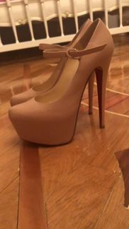 Туфли Christian Louboutin