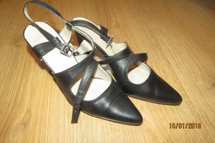 Туфли женские кожаные 34 размера