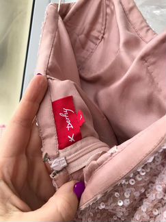 Блестящее нарядное платье