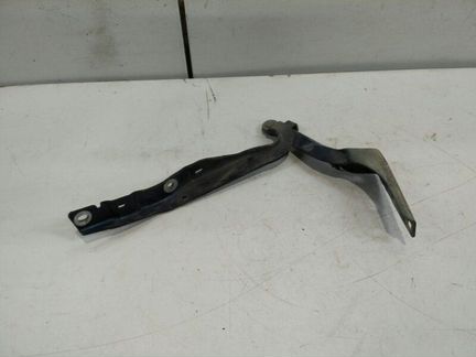 Петля капота правая Peugeot 308 4E 1.6 EP6 2010