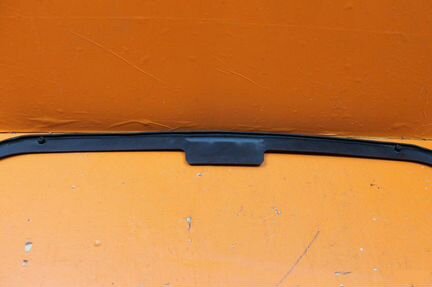 Пыльник капота Audi Q7 4M 2015-Нв