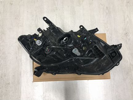 Фара левая Nissan X-Trail