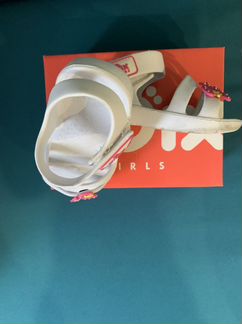 Детские босоножки для девочки 25