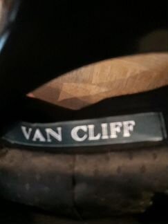 Костюм на мальчика новый