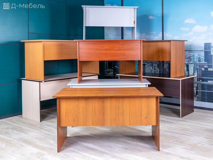 Офисная мебель бу. Стол письменный