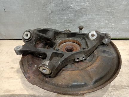 Кулак задний правый Mercedes Benz W211 W219