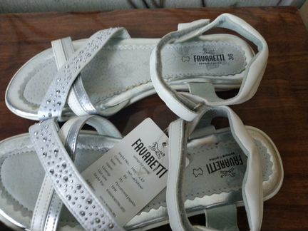 Босоножки для девочки