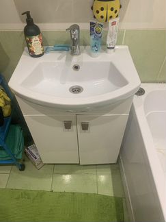 Тумба с раковиной для ванной