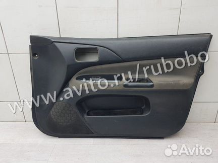 Обшивка двери передняя правая Mitsubishi Lancer 9