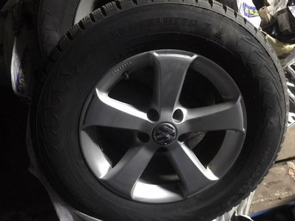 Зимние колёса 215/65 r17 на фольксваген тигуан