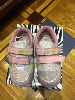 Кроссовки розовые размер 25