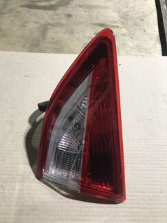 Фонарь правый в крышку багажника Ford Kuga