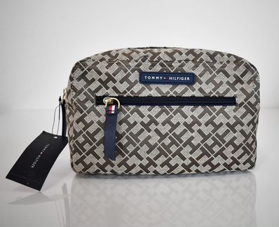 Новая косметичка tommy hilfiger. оригинал