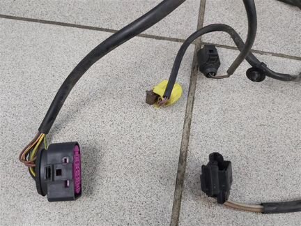 Жгут проводов справа спереди Audi A6 (C6,4F) 2005