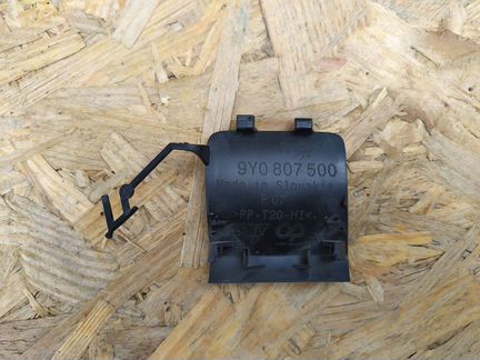 Заглушка правая в задний бампер Porsche Cayenne 3