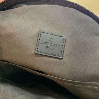Louis Vuitton Avenue Sling Bag