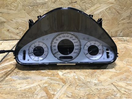 Панель приборов Mercedes-Benz E-Class W211 W211