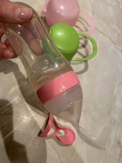 Молокоотсос Medela swing