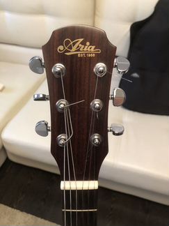 Акустическая гитара Aria 215N + аксесуары
