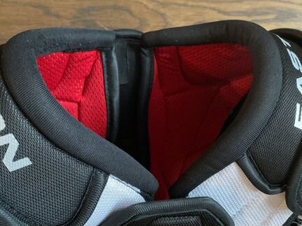 Нагрудник easton medium