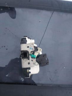 Замок передней левой двери Dodge Caliber