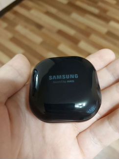 Samsung Galaxy buds live
