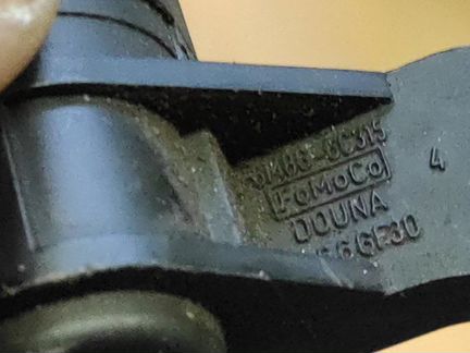 Датчик положения коленвала Мазда 6 GH L813 2010