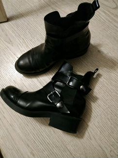 Стильные кожаные ботинки