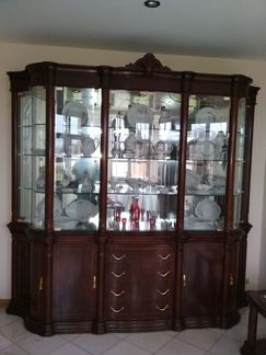 Буфет-Витрина-Горка с подсветкой Португалия