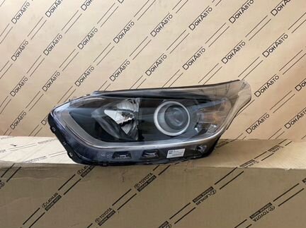 Фара левая Kia Ceed 3