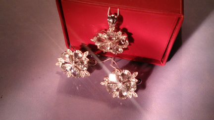 Комплект с зелеными аметистами