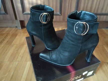 Ботинки замшевые