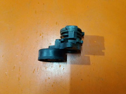 Ролик натяжитель ремня дв BMW X5 e53