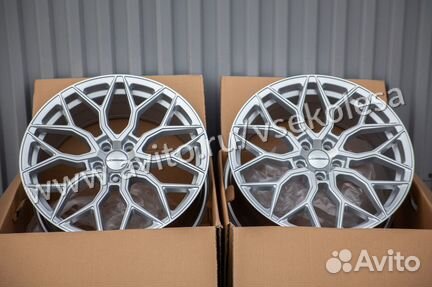 Комплект новых дисков r19 vossen hf2 серебро
