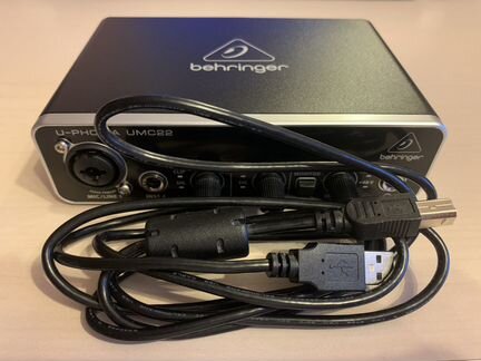 Аудиоинтерфейс Behringer U-phoria UMC22 USB